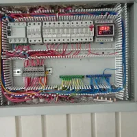 نیاز ب کار آموز برقکار یا نفر نیمه ماهر