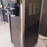 دستگاه بستنی قیفی