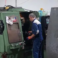نیروی کنترل کیفی، کارگر فنی، کارگر ساده