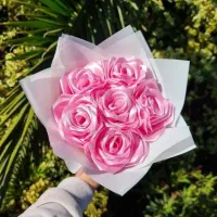 رز گلهای روبان رنگی