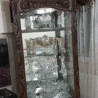 ویترین کاملا تمیز و سالم