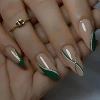 کاشت ناخن آف ویژه