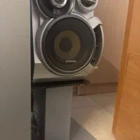 تلویزیون سامسونگ و دو عدد بلندگو|تلویزیون و پروژکتور|اصفهان, هزارجریب|دیوار