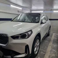 بی ام و ix1 سفید ایکس دیزاین