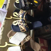 دمپایی تعداد به قیمت عمده یکجا بفروش میرسد