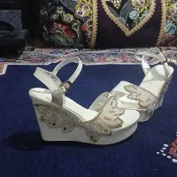 صندل زنانه مجلسی سفید دوبار بیشتر پوشیده نشده