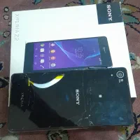 سه تا گوشی کار کرده نیاز به تعمیر دارد با جعبه