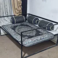 تخت اهنی