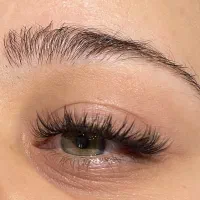 کاشت مژه  تخفیف ویژه