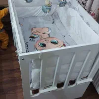 گهواره کنار تخت مادر|تخت و صندلی بچه|تهران, بلورسازی|دیوار