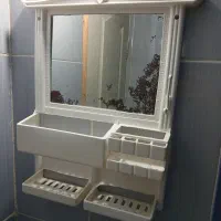 آینه و جا مسواکی و جا صابونی  سرویس بهداشتی