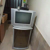 تلویزیون LG گیرنده دیجیتال maxeeder و میز تلویزیون|تلویزیون و پروژکتور|تهران, افسریه جنوبی|دیوار