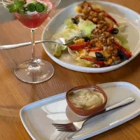 استخدام ظرفشور در حیاط تاریخی پلاک هفت