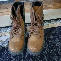 بوت بچگانه|کفش و لباس بچه|مهاجران, |دیوار