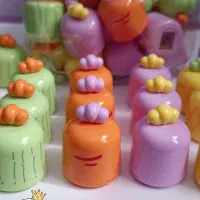 لوازم تحریر ورق بزنید