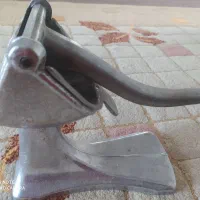 آب انار گیری سالم
