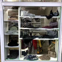 مغازه بر خیابان خیام