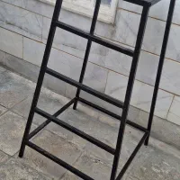 چهار پایه آهنی