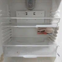 یخچال تروتمیز نیازمند تعمیر