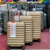 چمدان لوکس و چشمگیر جهیزیه ای کسا اصفهان ست تک|کیف، کفش، کمربند|اصفهان, جویباره|دیوار