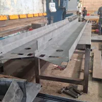 کارگر ساده و جوان