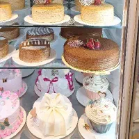 استخدام فروشنده قنادی