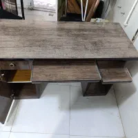 میز کامپیوتر سالم