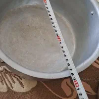 دوتا قابلمه روحی|ظروف پخت‌وپز|کوهدشت, |دیوار