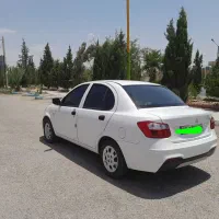 ساینا سفید