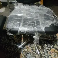انواع صندلی  آرایشگاه فروش به دلیل مهاجرت