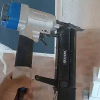 میخکوب تی پو  ،،و اسکا