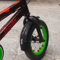 دوچرخه سایز ۱۲ تمیز و محکم