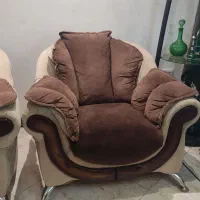 مبل شرکتی ۷ نفره کاملا سالم و راحت و اسکلت محکم|مبلمان خانگی و میز عسلی|قم, زنبیل آباد|دیوار