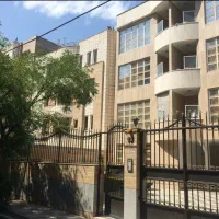 اوایل جلال/135متر/ساختمان پزشکان