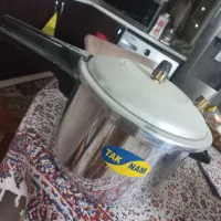 فروش زود پز ظرفیت ۱۰ لیتر نو نو برند تک نام