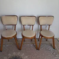 ۳عدد صندلی نهار خوری ۸   میلیون تومان