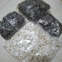 بسته ۱۰۰۰تایی دکمه چهارپارچه نو