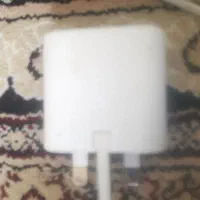 تعدادی شارژر گوشی واتو لباس موجوده