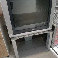 تلویزیون 29 اینچ سامسونگ با میز مخصوص|تلویزیون و پروژکتور|بستان آباد, |دیوار