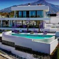 فروش خانه ویلایی ۳۰۰ متری