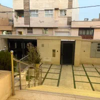 فروش  ویلایی درب حیاط شهرک استقلال/بر 14 متری
