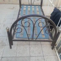 تخت حواب آهنی
