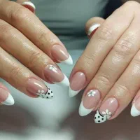 خدمات کاشت و طراحی ناخن|خدمات آرایشگری و زیبایی|شیراز, شهرک امیر کبیر|دیوار