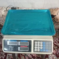 ترازوی دیجیتال در حد نو|فروشگاه و مغازه|همدان, |دیوار