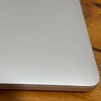 مک بوک پرو ۲۰۱۹ core i7 16 gig ram 256