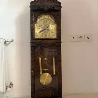 ساعت دیواری قهوه ای