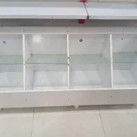 قفسه آجیل و تخمه و خشکبار به فروش می‌رسد