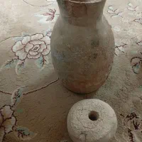 کوزه وسنگ قدیمی