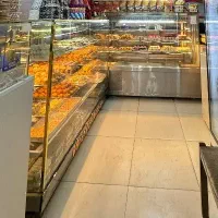 کار در مغازه شیرینی فروشی
