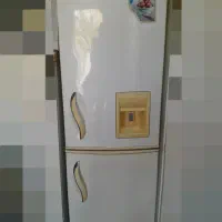 یخچال فریزر درحدنو تمیز کاملا سالم باضمانت